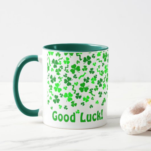 Good Luck Four Leaf Clover Shamrocks Personalized マグカップ (ドーナツ)