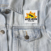"Good Mood Kinda Day" 涼しいサングラスと日差し 缶バッジ (インサイチュ)