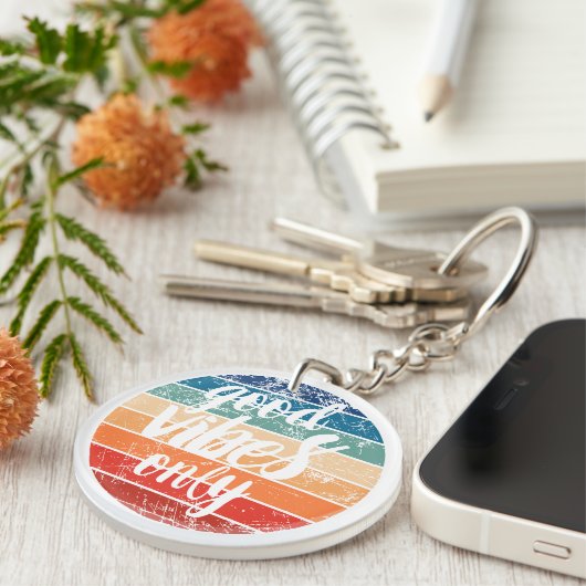 Good Vibes Only キーホルダー (正面右)