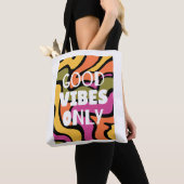 'Good Vibes Only' レトロ波状デザイン トートバッグ (クローズアップ)