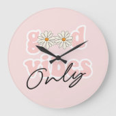 Good Vibes Only 70のHippieスローガン ラージ壁時計 (正面)