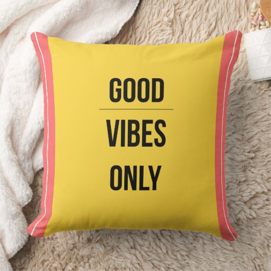 Good Vibes Only — 90s Maximalist Throw Pillow クッション (ブランケット)