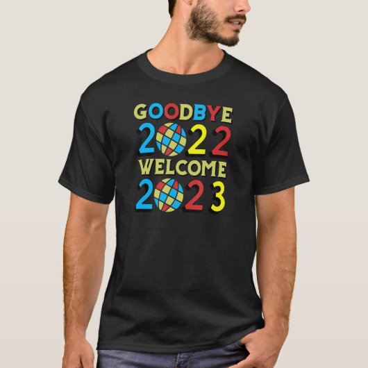 Goodbye 2022 Welcome 2023 Disco Balls Tシャツ (正面)