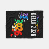 Goodbye 2025 Hello 2026 Funny Cartoon New Year Boy フリースブランケット (正面(横))