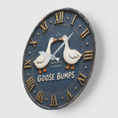 Goose Bumps Funny Goose Pun Farmhouse ラージ壁時計 (傾斜)
