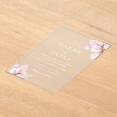 Gorgeous Blush Flower Petals Elegant Wedding アクリル招待状 (レイダウン)