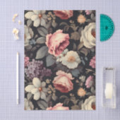 Gorgeous Floral Pattern on Dark Background 薄葉紙 (クラフト)