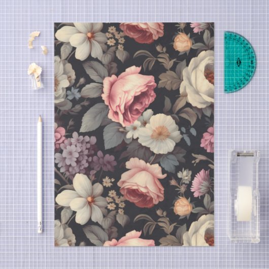 Gorgeous Floral Pattern on Dark Background 薄葉紙 (クラフト)