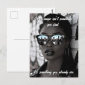 Gorgeous Woman in City with Sunglasses and Quote ポストカード (正面/裏面)