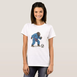 Gorilla playing soccer in karate kimono tシャツ