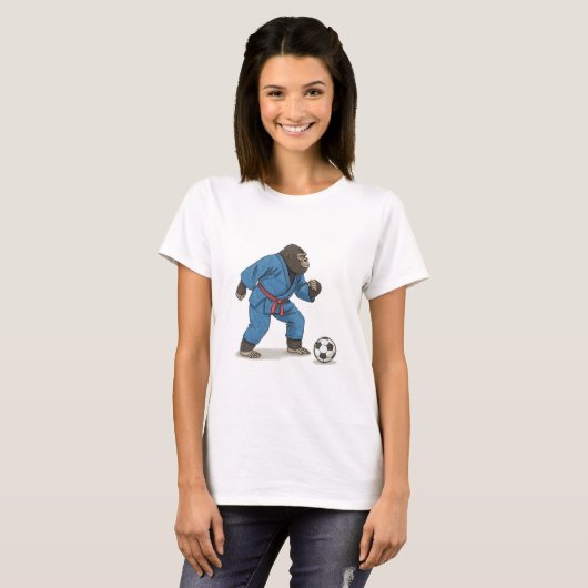Gorilla playing soccer in karate kimono tシャツ (正面フル)