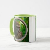 Gorille drôle en forêt マグカップ (正面左)