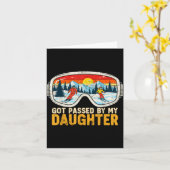 Got Ped By My Daughter Funny Family Skiing カード (黄色い花)