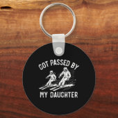 Got Ped By My Daughter Funny Skiing Family _10 キーホルダー (正面)