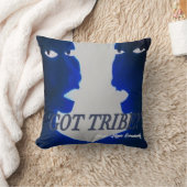 「Got Tribe? シグネチャー アクセント ピロー」 クッション (ブランケット)