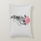 Goth Hand Skeleton With Pink Rose | Dead Inside アクセントクッション (正面(垂直))