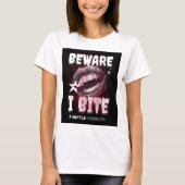 Goth Vampire T-Shirt BEWARE I BITE | Spooky Fangs  Tシャツ (正面)