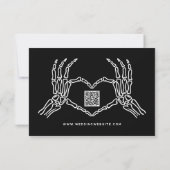 Gothic'結婚 Skeleton HandsのQR結婚コードRSVP 招待状 (裏面)