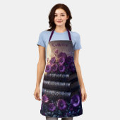 Gothic Book Purple Floral エプロン (着用した状態)