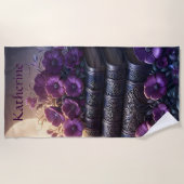 Gothic Book Purple Floral ビーチタオル (正面)
