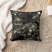 Gothic Dark Masquerade Masks Black and White クッション (ブランケット)