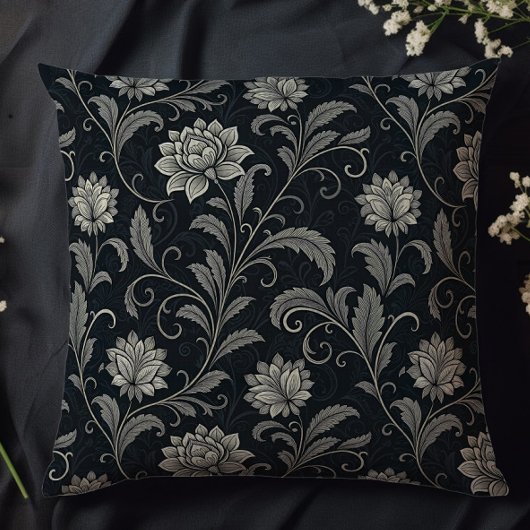 Gothic Flowers Pattern クッション