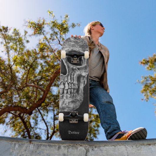 Gothic Half Skull Black And White Grunge Texture スケートボード (室外1)