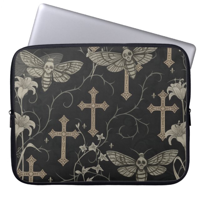 Gothic Moth & Cross Laptop Sleeve ラップトップスリーブ (正面)