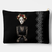 Gothic Rose Queen – Dark Romantic Art with Skeleto アクセサリーポーチ (裏面)