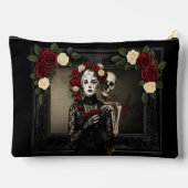 Gothic Rose Queen – Dark Romantic Art with Skeleto アクセサリーポーチ (裏面)