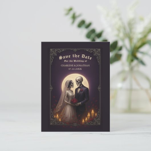Gothic Skeleton Couple Purple Save the Date 案内ポストカード (スタンド正面)