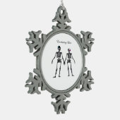 Gothic Skeleton Couple (White) Classic スノーフレークピューターオーナメント (左)