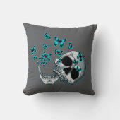 Gothic Skull and Blue Butterflies Throw Pillow クッション (正面)