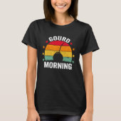 Gourd Morning Yerba Mate Gourd Mate Pun Retro Tシャツ (正面)