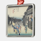 Goyu: 旅行者を懇請しているウェートレス メタルオーナメント (左)