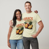 Grace Abounds Peach Pineapple Retro Faith Tee Tシャツ (ユニセックス)