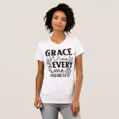 Grace Wins Every Time Ephesians 2:8 Tee Tシャツ (正面フル)
