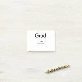 grad boy add nameおめでとう日付年文字 ポストイット (デスク上)