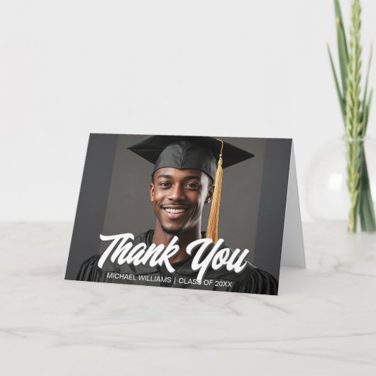 Graduate Photo Bold Script Overlay Graduation サンキューカード (正面)