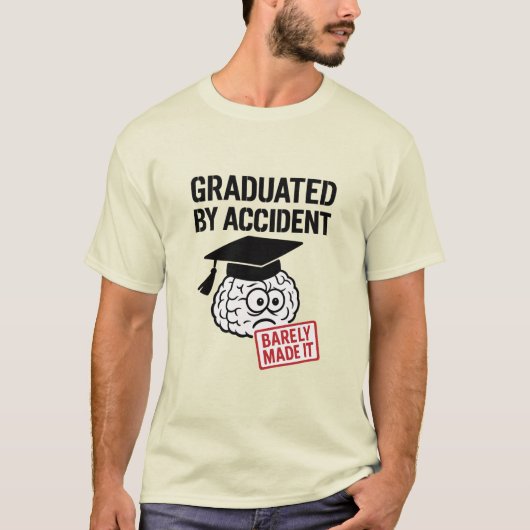 GRADUATED BY ACCIDENT Tシャツ (正面)
