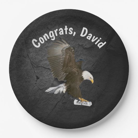 Graduation 2026 Bald Eagle with Diploma and Name ペーパープレート (正面)