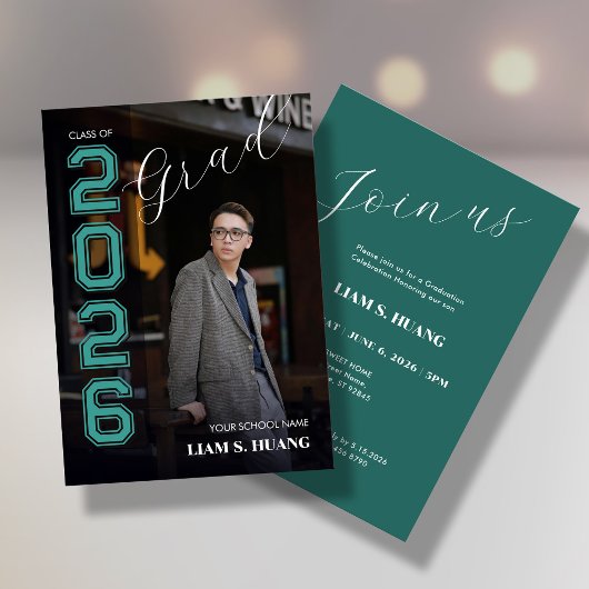 Graduation invitation with photo portrait 招待状