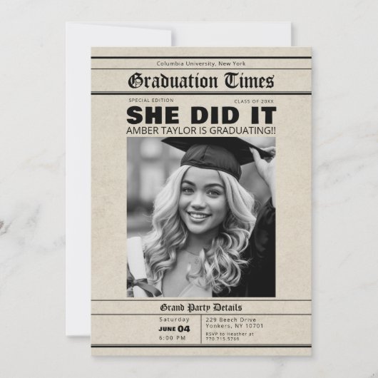 Graduation Newspaper She Did It B&W Photo 招待状 (正面)