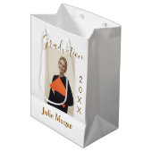 Graduation photo brown golden year 20XX namesimple ミディアムペーパーバッグ (正面アングル)