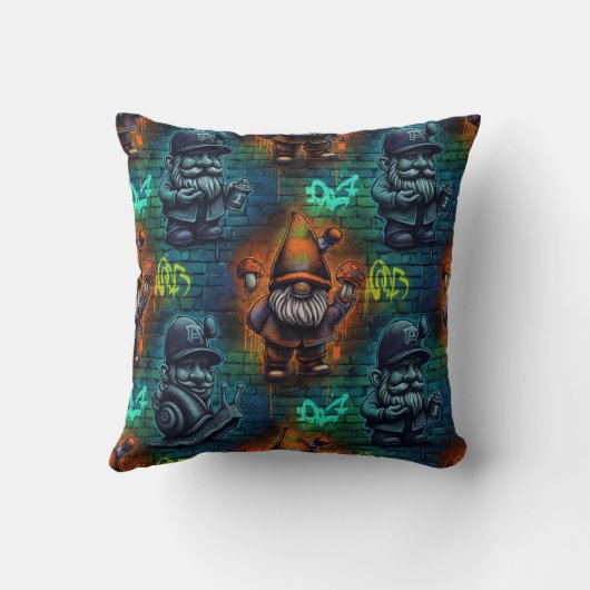 Graffiti Gnome Throw Pillow クッション (裏面)