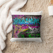 Graffiti wall urban artgraffiti,art,wall,grafiti,g クッション (ブランケット)