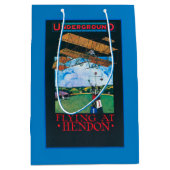 Grahame白および平らな終わる飛行場ポスター ミディアムペーパーバッグ (正面)