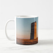Grain Silo Golden Hour Mug - Rustic Texas Morning  コーヒーマグカップ (左)