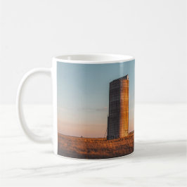 Grain Silo Golden Hour Mug - Rustic Texas Morning  コーヒーマグカップ