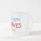 Gram Loves Me Tシャツとギフト フロストグラスマグカップ (正面右)